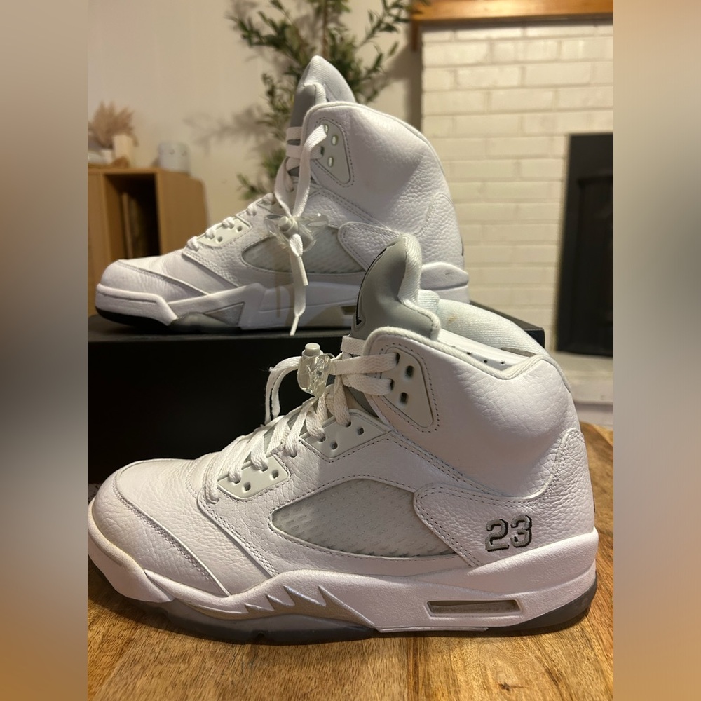 Nike Air Jordan 5 Retro White/Black Metallic Silver Men's 9.5